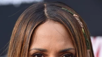 Η Halle Berry επαναφέρει το πιο boho hair trend της παιδικής μας ηλικίας!
