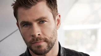 Πώς ο Chris Hemsworth μπορεί να σε κάνει να αγαπήσεις τον σύζυγό σου περισσότερο (Γίνεται; Γίνεται)