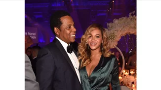 Η πρώτη εμφάνιση της Beyonce και του Jay Z με τα δίδυμα είναι γεγονός!