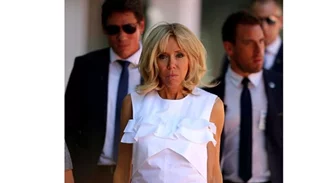 Brigitte Macron: Οι λεπτομέρειες του outfit που επέλεξε στην Αθήνα