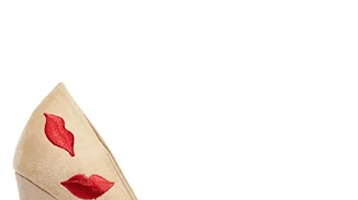 Τα 4 ψηλά παπούτσια που θα φορέσουμε όλες τη νέα σεζόν