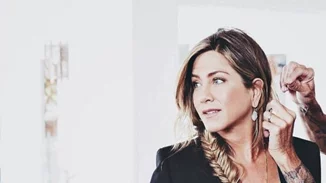 Jennifer Aniston: Με καρέ μαλλιά και αφέλειες για τον νέο της ρόλο!