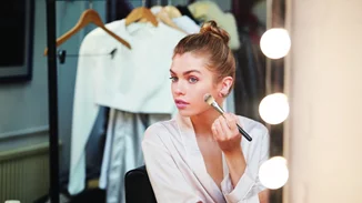 Ψάχνεις το σωστό foundation; Να δείχνει φυσικό μα και να καλύπτει; Το βρήκαμε!