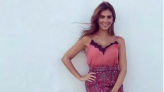 Σταματίνα Τσιμτσιλή: Στο κρεβάτι με τις κόρες της - Δες την γλυκιά φωτογραφία