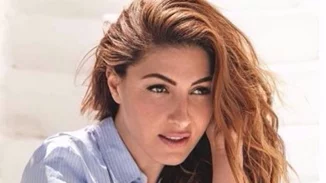 Έλενα Παπαρίζου: Χωρίς μακιγιάζ και χωρίς ρετούς στη Μύκονο