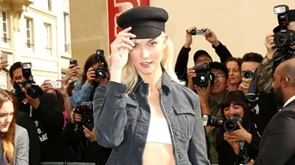 Εβδομάδα Μόδας Παρίσι 2017: Τι φόρεσαν οι celebrities στο show του Dior;