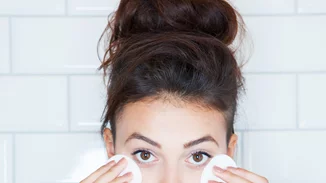 Νερό Micellaire vs Μαντηλάκια ντεμακιγιάζ: Μία μάχη που έχει ξεκάθαρο νικητή!