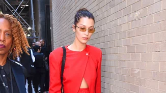 Bella Hadid: Συνεχίζει δυναμικά με αυτή την τάση