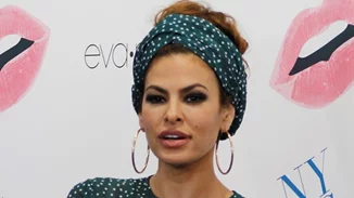 Eva Mendes: Σε σπάνια επίσημη εμφάνιση!