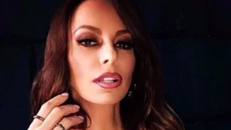 Μπέττυ Μαγγίρα | Στόλισε το Χριστουγεννιάτικο δέντρο της