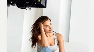 Irina Shayk: "Δε γεννήθηκα μοντέλο και μου πήρε χρόνο να αποκτήσω αυτοπεποίθηση..."