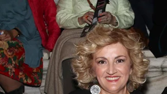 Υρώ Μανέ | Εσύ έχεις δει την κούκλα κόρη της;