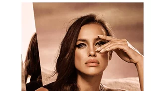 Irina Shayk: Ποζάρει σαν άλλη Κλεοπάτρα για τη Vogue