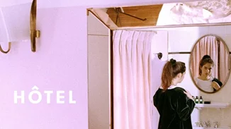 Για λάτρεις του Παρισιού | Μαντεύεις από τι είναι φτιαγμένα αυτά τα jacket;