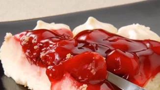 Φτιάξε τις πιο νόστιμες μπουκιές vegan cheesecake με φράουλα