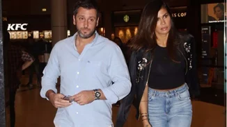 Μιχάλης Ανδριώτης - Νεσχάν Μουλαζίμ: Σπάνια έξοδος για το λαμπερό ζευγάρι