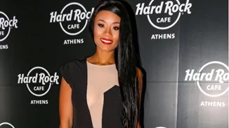 Shaya: Η γλυκιά φωτογραφία με τον γιο της