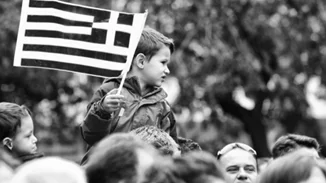 Εγώ πάντως στις παρελάσεις κλαίω