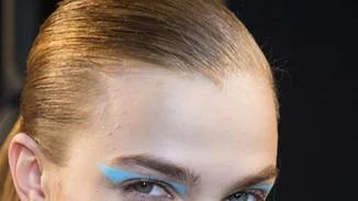 Αυτά είναι τα σωστά beauty προϊόντα αν θες να υιοθετήσεις το πιο hot trend της σεζόν, το χρώμα!