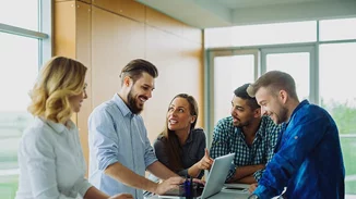 Πώς θα γίνεις πιο δημοφιλής στους συναδέλφους σου;