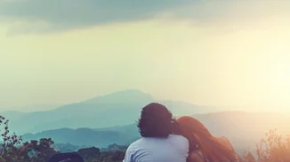 Οι γυναίκες είναι πιο ευτυχισμένες με έναν λιγότερο όμορφο άντρα