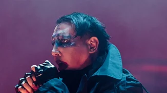 Marilyn Manson: Το σοκαριστικό ατύχημα επί σκηνής (βίντεο)