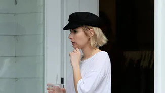 Emma Roberts: Φόρεσε το ιδανικό outfit για το φθινόπωρο