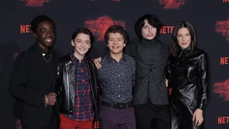 Γιατί τα έχουν βάλει όλοι με τον πρωταγωνιστή του Stranger Things;