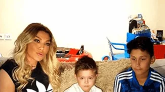 Αγγελική Ηλιάδη: Μιλάει μαζί με τους γιους της στην «Ελένη»