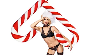 Το μόνο που χρειάζεσαι για ανεβασμένο σεξαπίλ αυτά τα Χριστούγεννα!