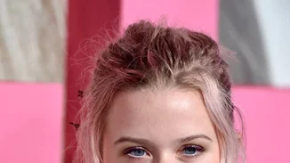 Ava Philippe | Η κόρη της Reese Whitherspoon μόλις έκανε την πρώτη επίσημη εμφάνιση της στο Παρίσι