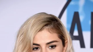 Selena Gomez | Ξεκίνησε τη χρονιά της "διαγράφοντας" από το instagram της 200+ ανθρώπους