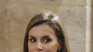 Η βασίλισσα Letizia φόρεσε ένα από τα πιο κομψά παλτό του χειμώνα