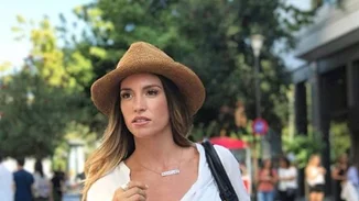 Αθηνά Οικονομάκου | Η αναμνηστική φωτογραφία με τον Φίλιππο Μιχόπουλο