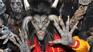 Δεν θα πιστέψεις ποιο μοντέλο κρύβεται πίσω από αυτή τη μεταμφίεση!