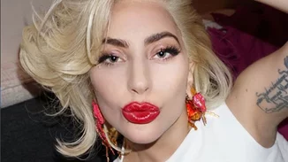 H Lady Gaga σου δίνει την πιο glam ιδέα για το γιορτινό σου μακιγιάζ !