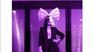 Sia | Δημοσίευσε μόνη της γυμνές φωτογραφίες της