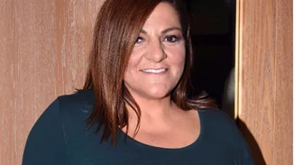 Βίκυ Σταυροπούλου | Σπάνια βραδινή έξοδος με την κόρη της και τον Κωνσταντίνο Κακούρη