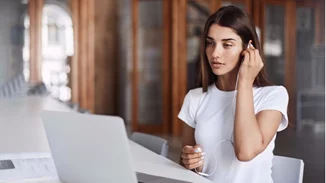 Ανάλυσέ Το | Πόσο αποτελεσματικές είναι οι διαδικτυακές συνεδρίες;