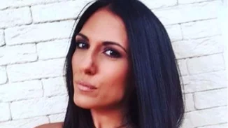 Ανθή Βούλγαρη | Στόλισε το Χριστουγεννιάτικο δέντρο μαζί με τον σύντροφό της