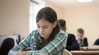 Αν ένα παιδί ζωγραφίζει την ώρα του μαθήματος δεν σημαίνει πάντα ότι χαζεύει