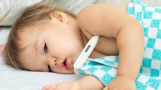 8 πράγματα που πρέπει να κάνεις όταν το παιδί είναι άρρωστο – και 3 που δεν πρέπει