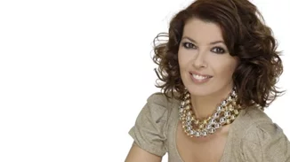 Σοφία Αλιμπέρτη | Με casual chic look στην Γλυφάδα