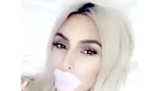 Τι είναι αυτές οι μάσκες που φοράει η Kim Kardashian στα χείλη της; Ψάξαμε και μάθαμε!