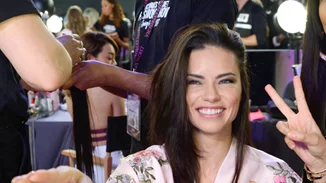 Victoria's Secret 2017 | Όλες οι backstage φωτογραφίες από την προετοιμασία του αποψινού show