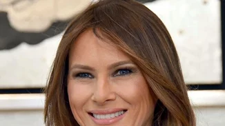 Η Melania Trump βρέθηκε στην Ιαπωνία φορώντας το πιο ιδιαίτερο παλτό