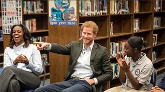 Ο Πρίγκιπας Harry και η Michelle Obama τα λένε σαν δύο καλοί φίλοι