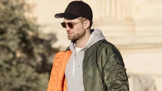 Robert Pattinson | Βρίσκεται στην Ελλάδα - Η βόλτα του στην Ακρόπολη