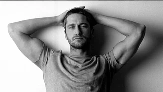 Gerard Butler | Μας συστήνει τη νέα του «αγαπημένη»!