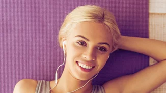 6 τρόποι να γυμναστείς βλέποντας τηλεόραση (αλήθεια!)